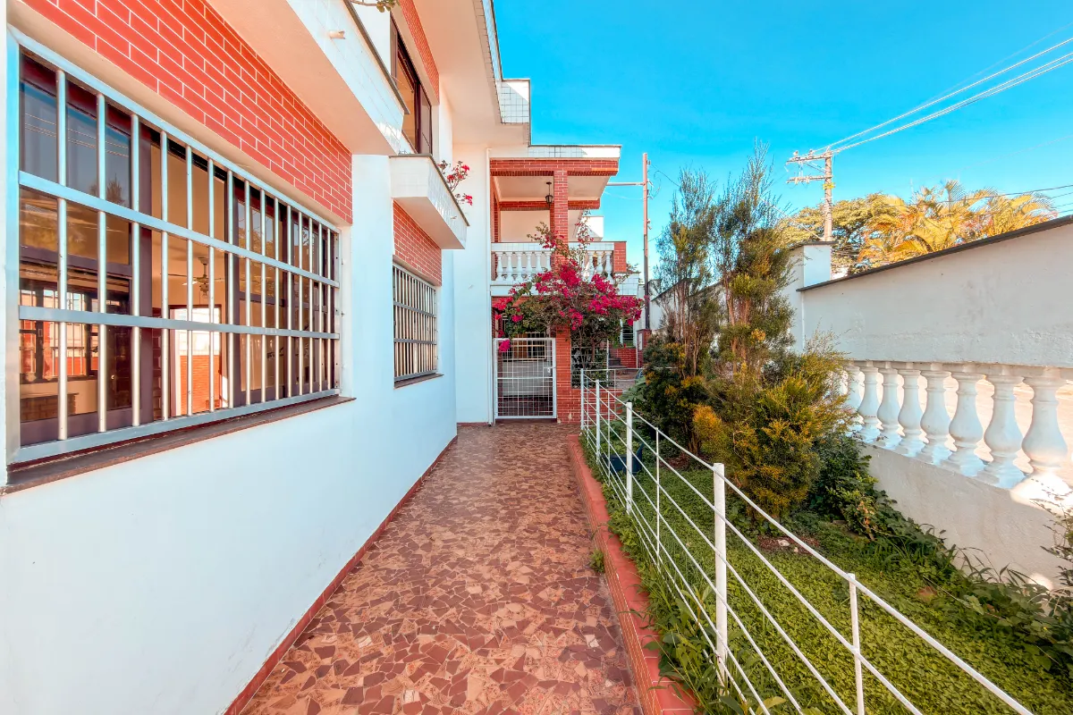Imagem Casa para venda em Suíssa com 4 quartos, 294m2