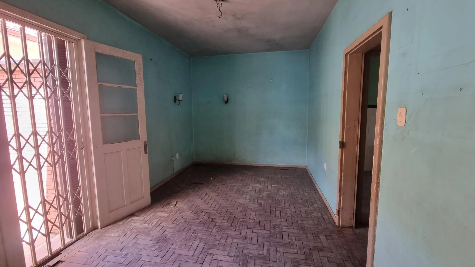 Imagem Casa com loja na frente a venda no Bairro Anchieta.