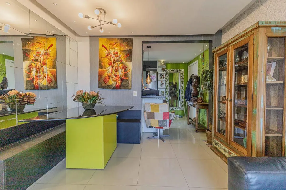 Imagem Vende-se apartamento com 3 quartos(1 suíte), 1 vaga, elevador