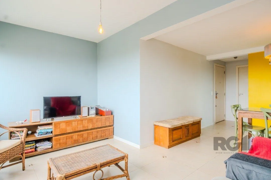 Imagem Cobertura Horizontal, 3 quartos, 1 suite, piscina, condominio com infra, 2 vagas - Bairro Tristeza