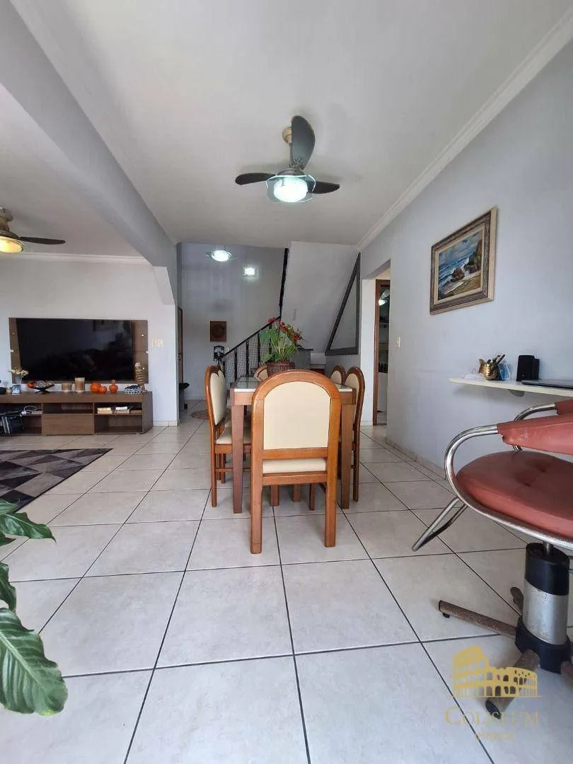 Imagem Apartamento Duplex com 3 dormitórios à venda, 148 m² por R$ 695.000,00 - Vila Guilhermina - Praia Grande/SP