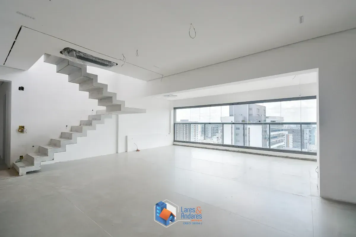 Foto do imóvel Duplex para venda em Vila Mariana com 2 quartos, sendo 2 suítes, 352m² em Rua José Cocciuffo