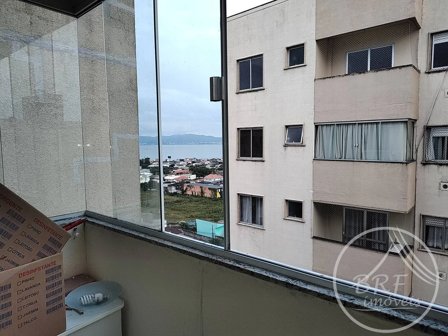 Imagem Apto 2 dormitórios Areias São José, porteira fechada, para morar hoje