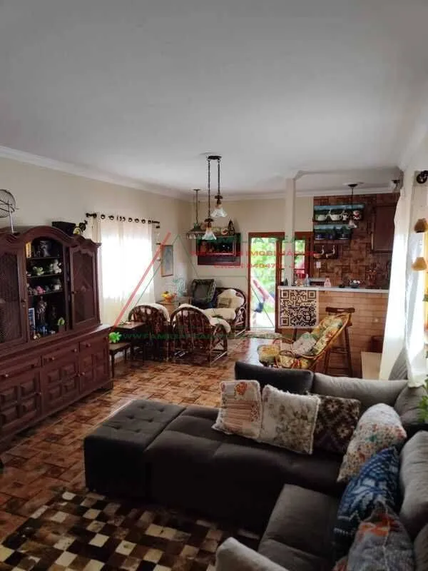 Imagem Chácara com 3 Dorms, sendo 01 Suíte, com 05 vagas coberta, à venda, em Jarinu.