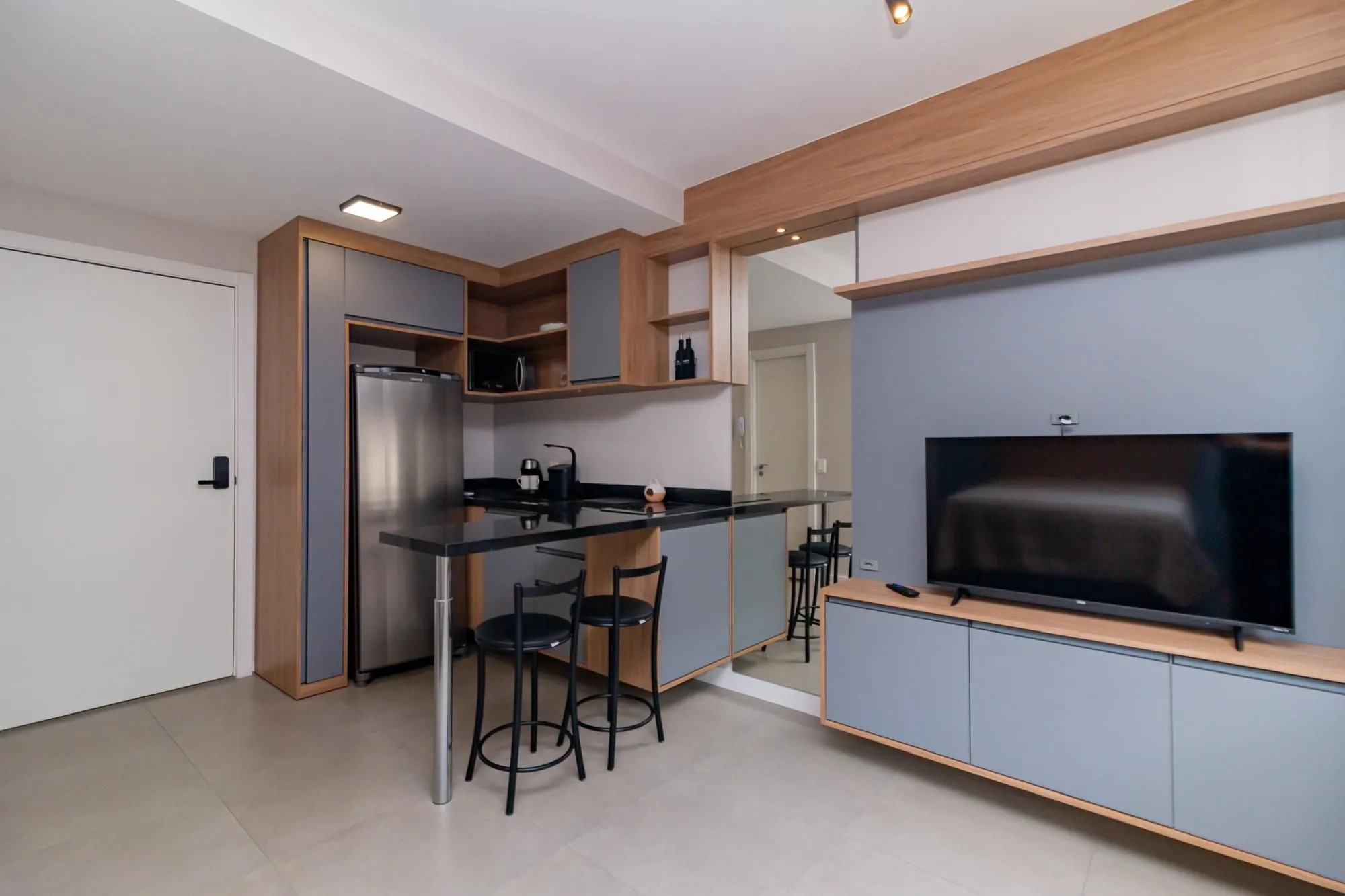 Imagem STUDIO ANDAR ALTO C BAIXA EM FRENTE A REDENÇÃO Porto Alegre