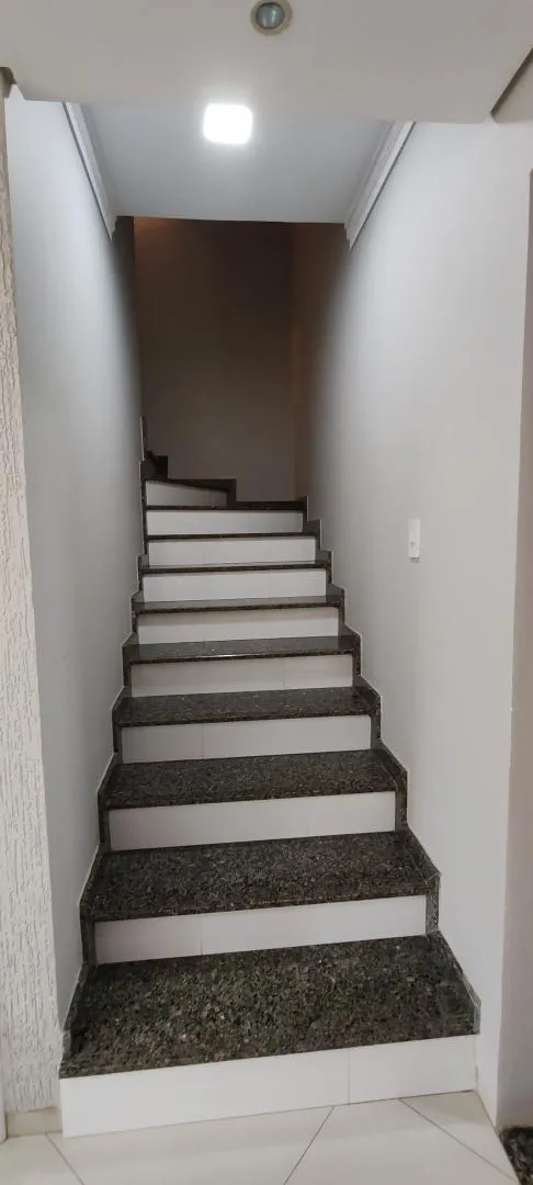Imagem Sobrado mobiliado à venda em Cascavel, Coqueiral - 110.18m², suíte mais dois quartos, Churrasqueira, Portão eletrônico