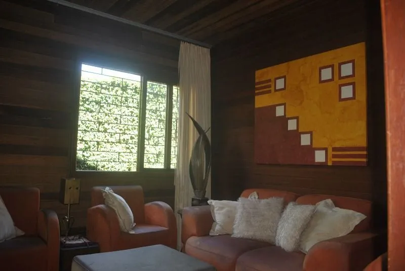Imagem Casa para Venda - 250m², 3 dormitórios, 4 vagas - Serraria