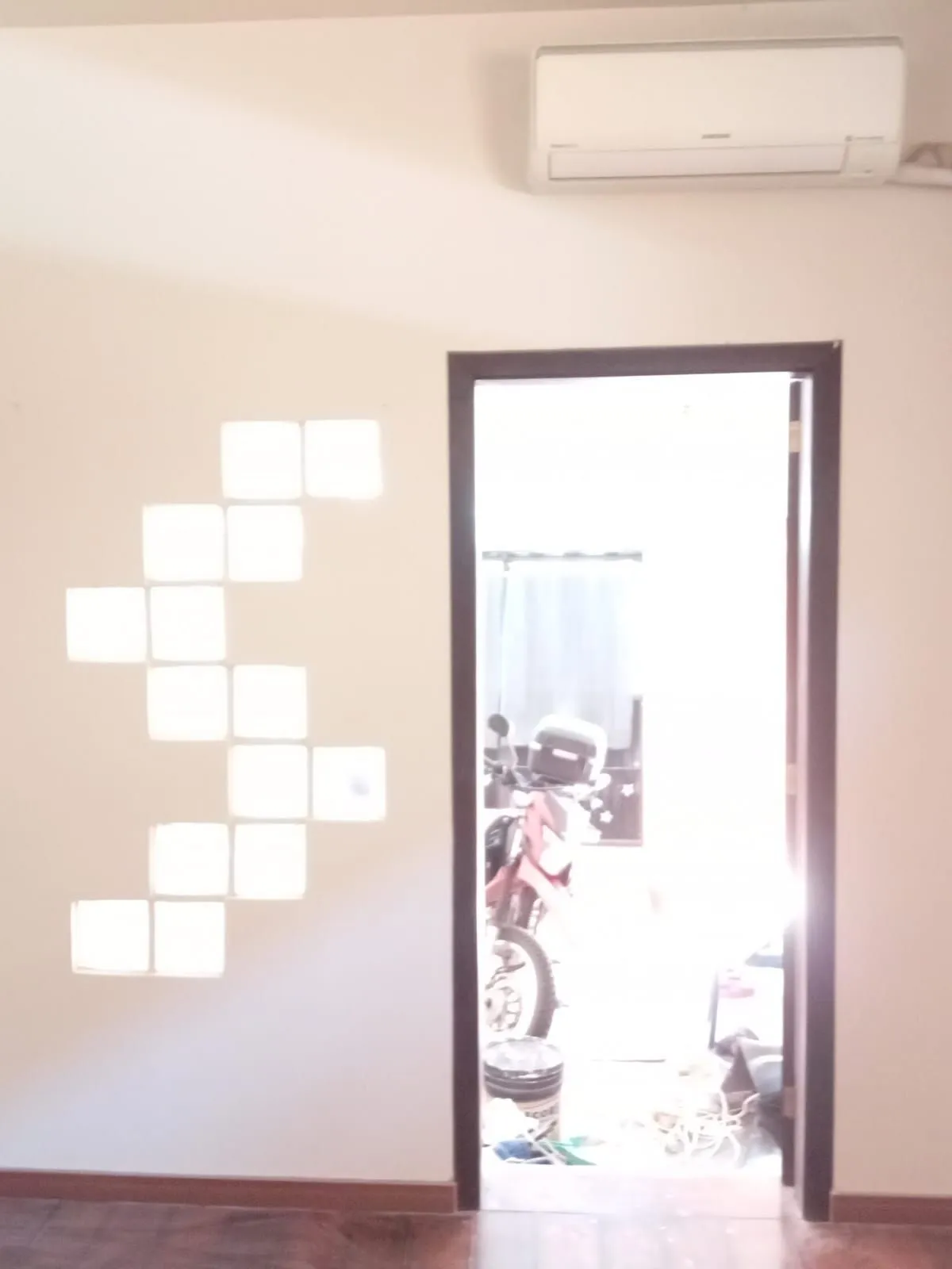 Imagem Ótima Casa com 4 Dormitórios no Bairro Cidade Baixa