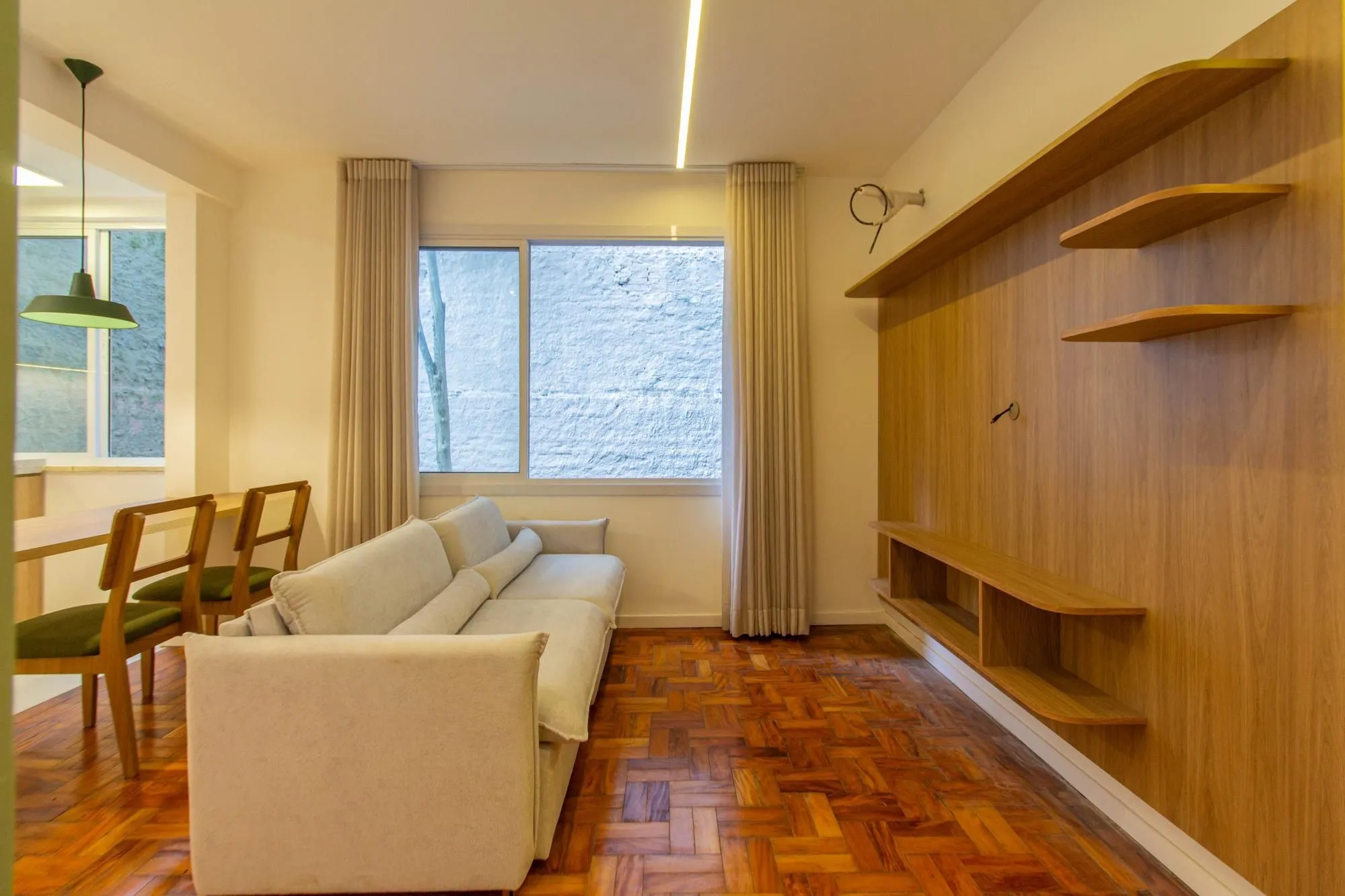 Imagem Apartamento Reformado e Semi Mobiliado no Bom Fim