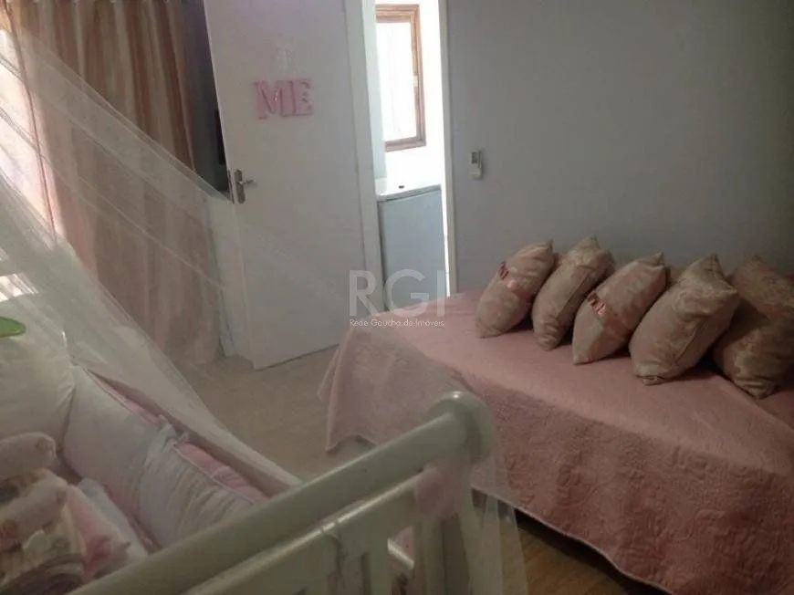 Imagem Casa para Venda - 130m², 3 dormitórios, sendo 2 suites, 6 vagas - Nonoai