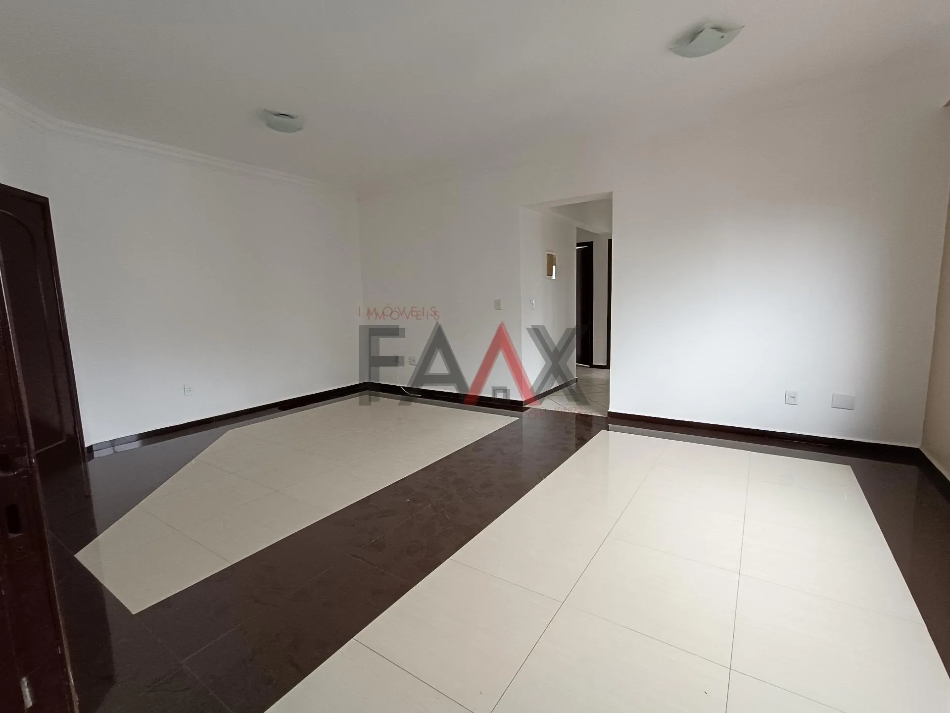 Imagem Apartamento no Edificio Monaco no Bairro SANTA CRUZ em GUARAPUAVA - PR