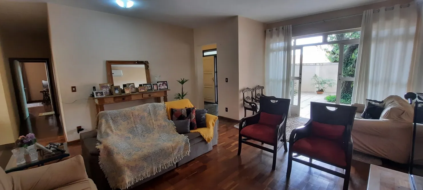 Imagem Casa à venda 4 Quartos, 2 Suites, 4 Vagas, 392M², Jardim Indepedência, Guaratinguetá - SP