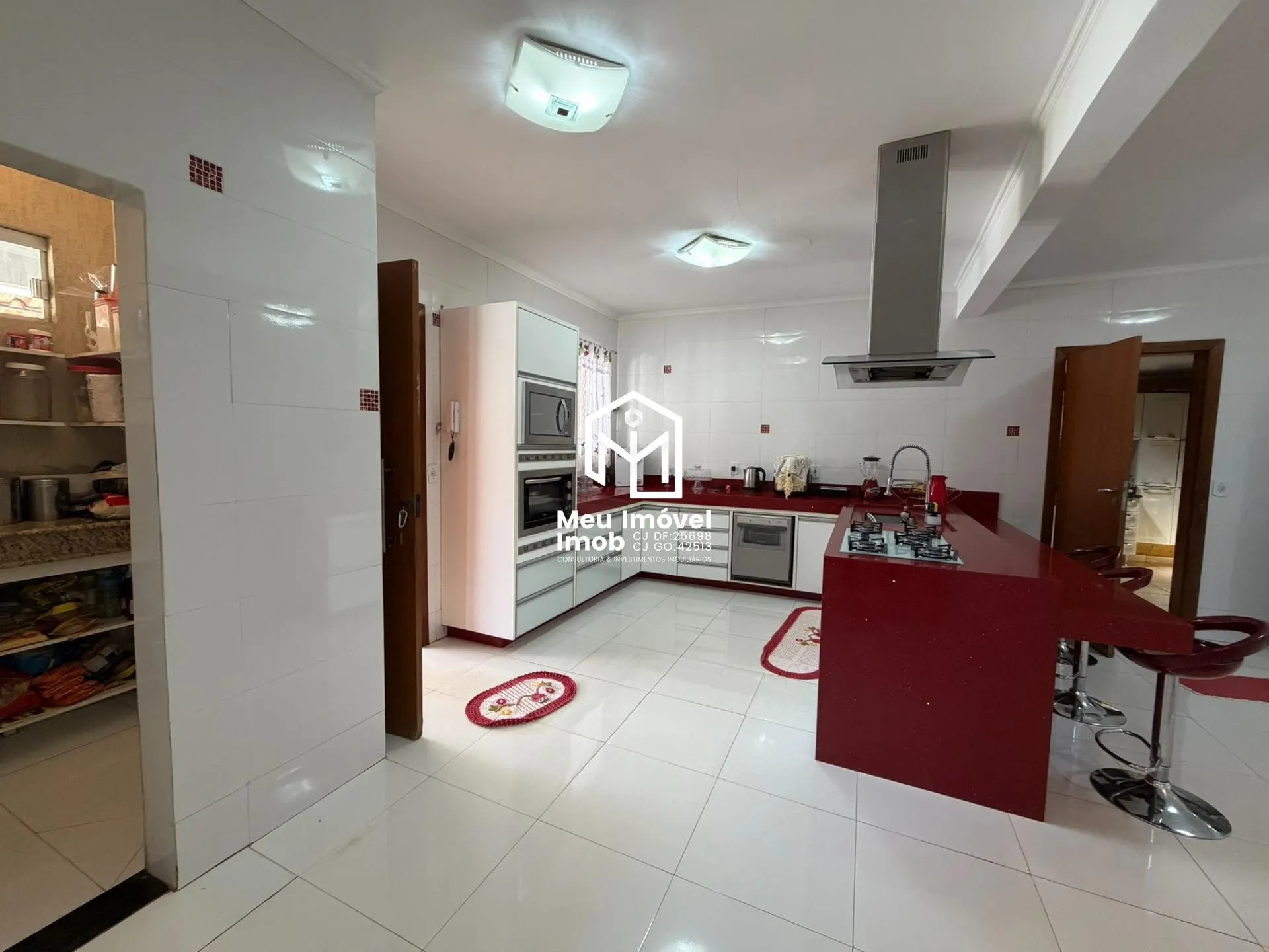 Imagem Cond. Vitória 2 Casas 700m² 5 Suítes Escritura Sobradinho DF