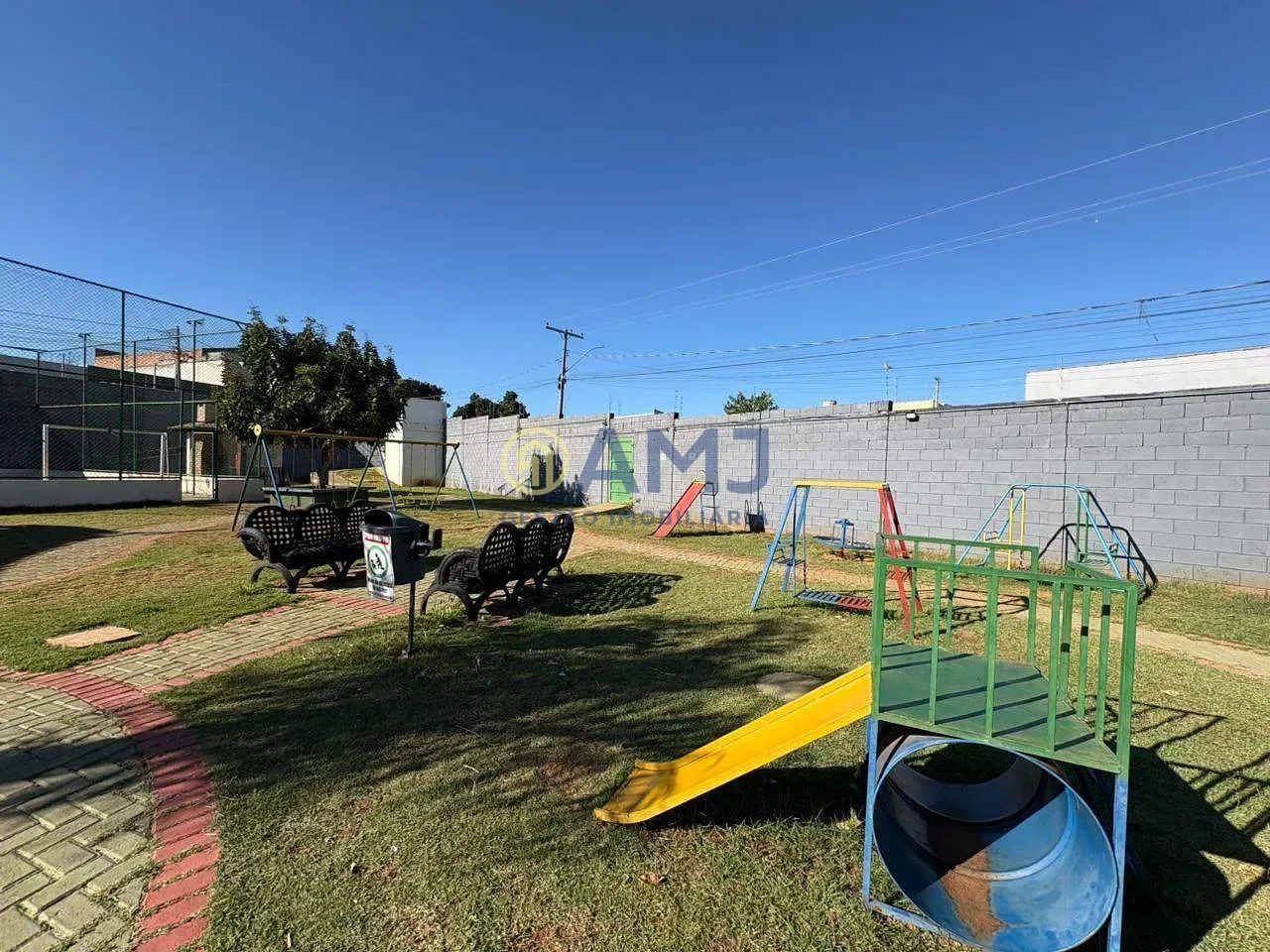 Imagem Casa Totalmente Reformada no Setor Orientville!
