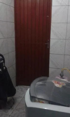 Imagem VENDA DE SOBRADO NA CIDADE MIGUEL BADRA, EM SUZANO/SP, 196m² com 03 andares, 09 quartos, 02 suítes, 03 salas, 02 cozinhas e 02 vagas. CONSULTE-NOS.