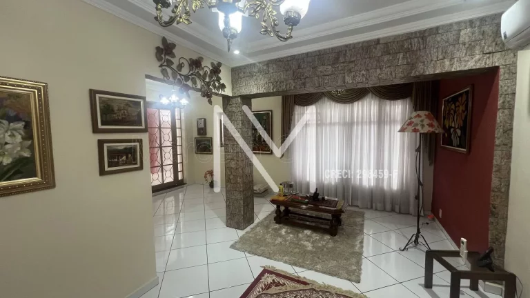 Foto do imóvel Casa à Venda 4 Quartos 1 Suíte 225m² - Bairro Monte Castelo