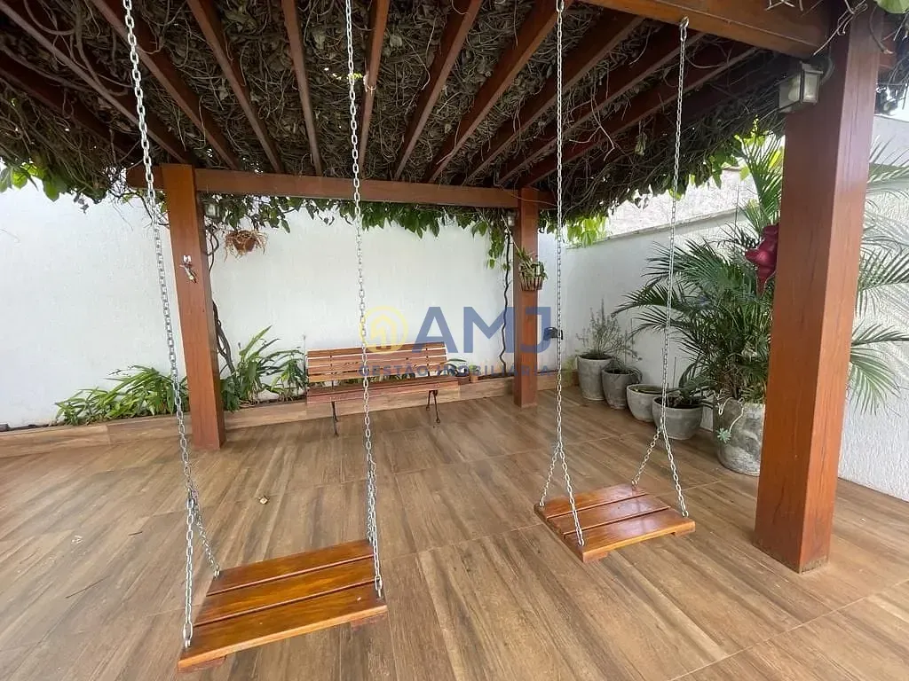 Imagem Vendo Casa Térrea de Alto Padrão no Condomínio do Lago