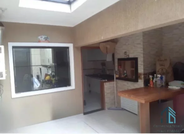 Imagem Sobrado Triplex, 04 quartos c/suíte, terraço, área gourmet, no bairro Uberaba em Curitiba PR