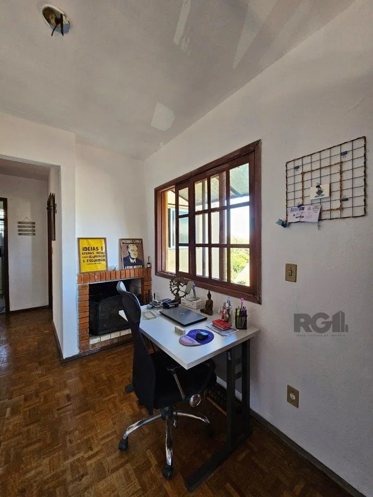 Imagem Casa para Venda - 248.56m², 5 dormitórios, 2 vagas - Teresópolis