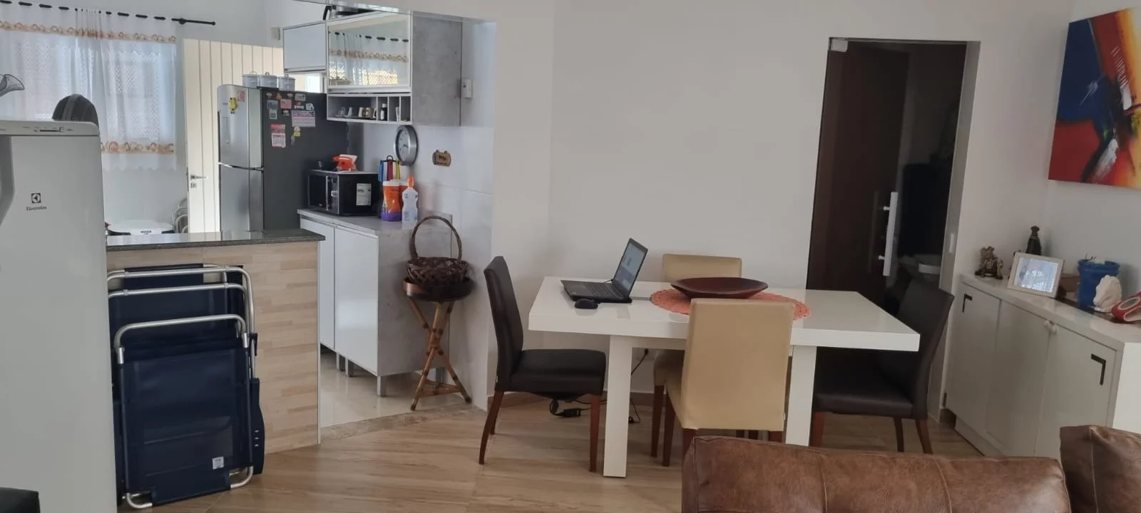 Linda casa à venda com piscina, 3 quartos, 1 suíte, 3 vagas em Peruíbe, SP