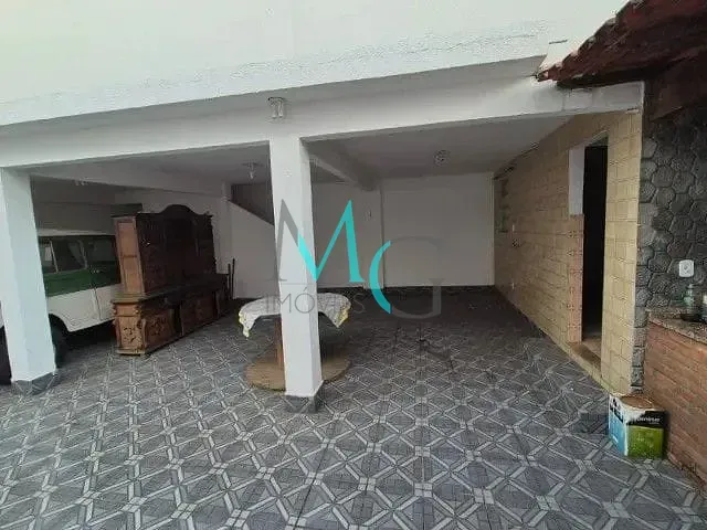 Imagem Casa com 5 dormitórios à venda, 250 m² por R$ 750.000,00 - Campo Grande - Rio de Janeiro/RJ