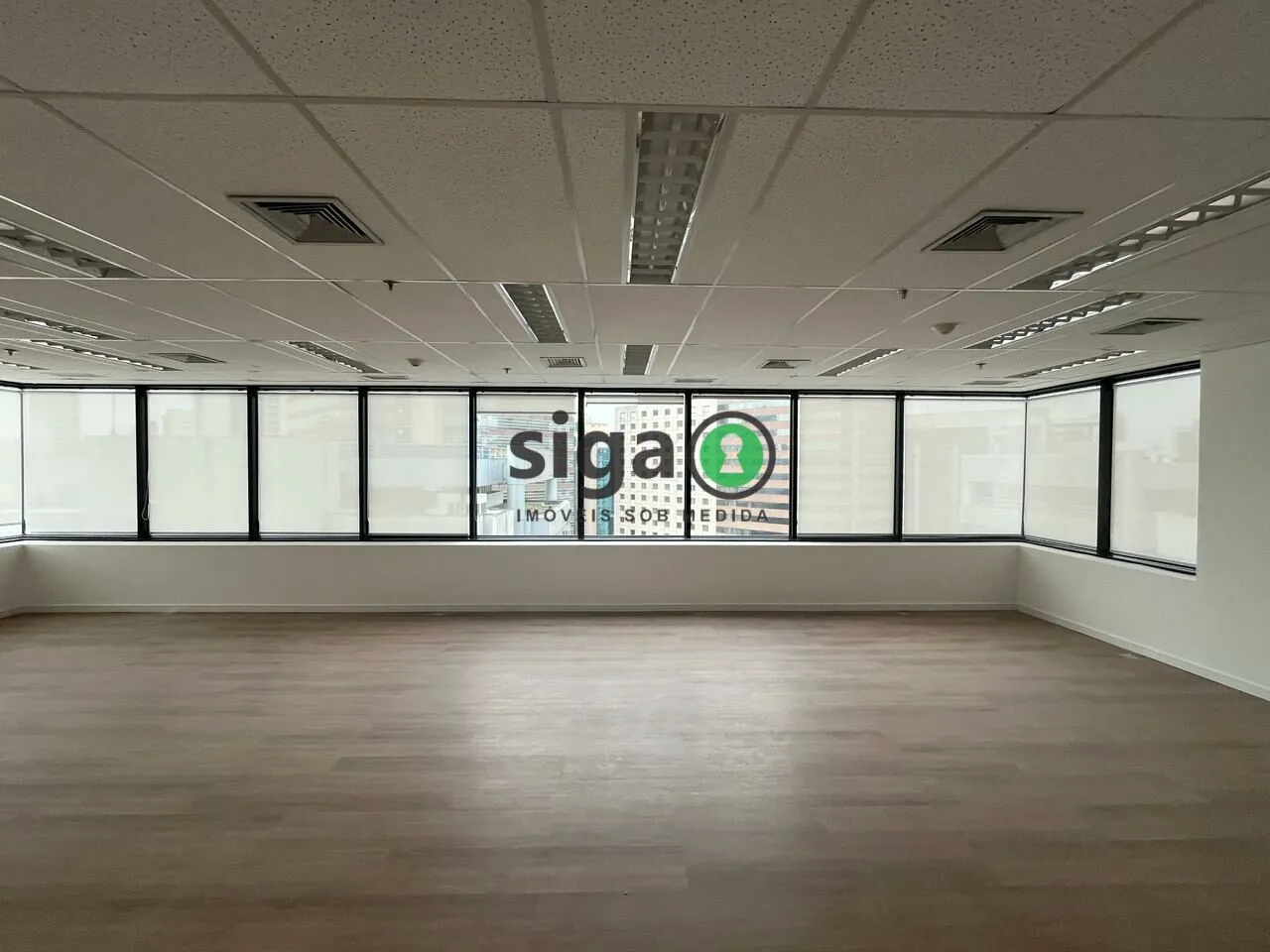 Imagem Sala Comercial e 4 banheiros para Locação, 290 m² por R$ 41.000,00