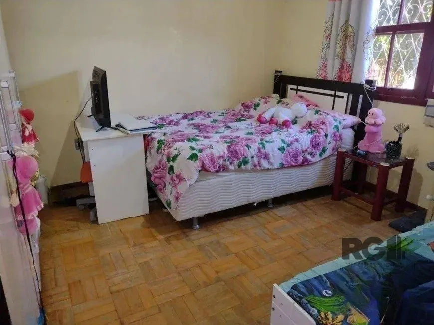 Imagem Casa de 2 dormitórios no bairro Cavalhada