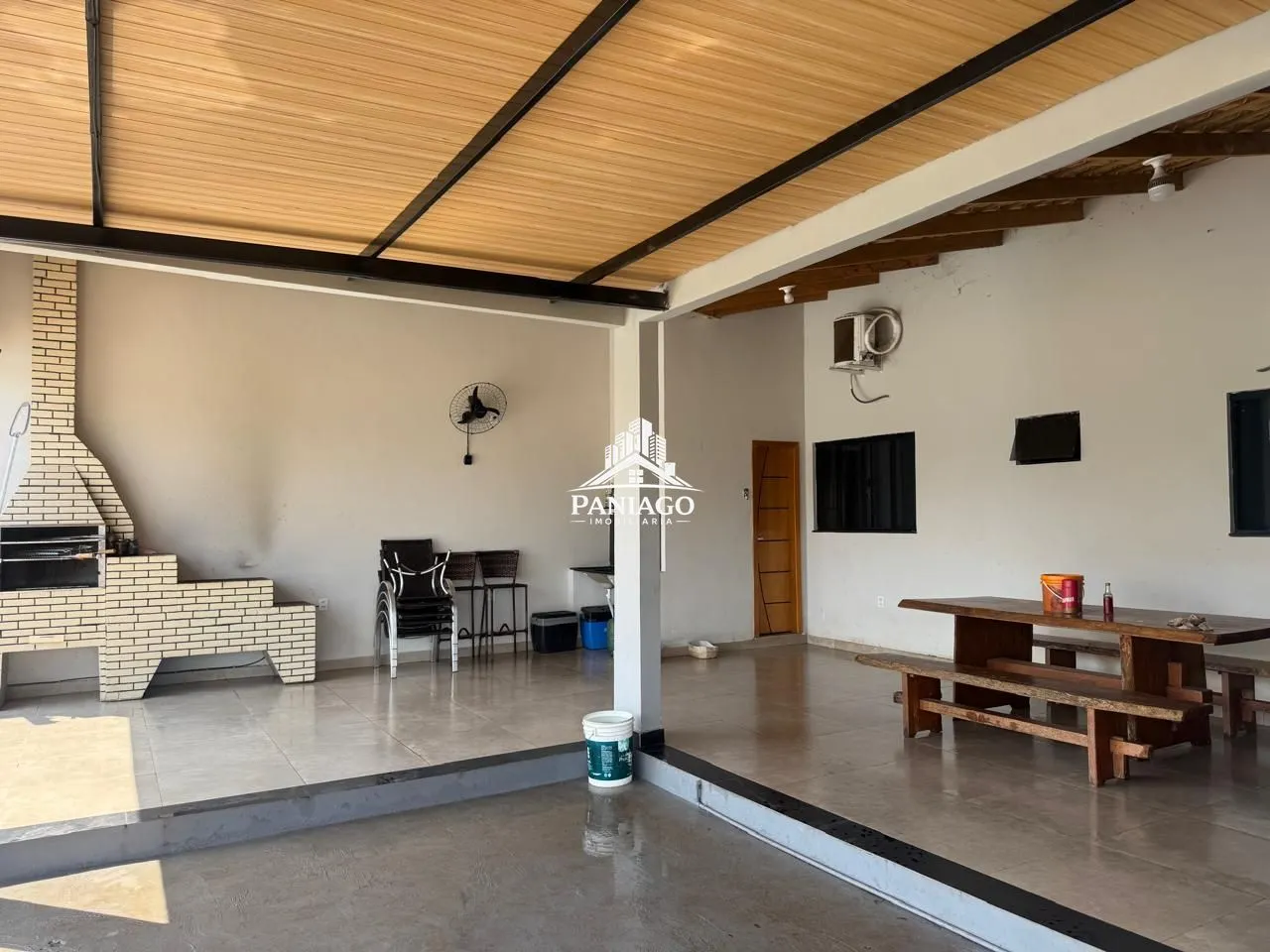 Imagem Casa com Piscina e Acesso ao Rio Cuiabá - Porteira Fechada