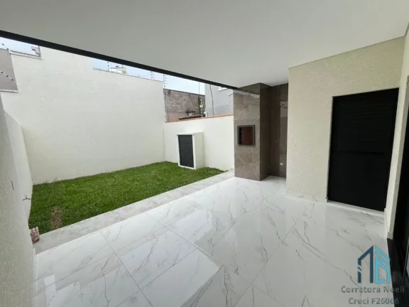 Imagem Sobrado a venda com terreno, 03 suítes, ótima localização em São José dos Pinhais PR