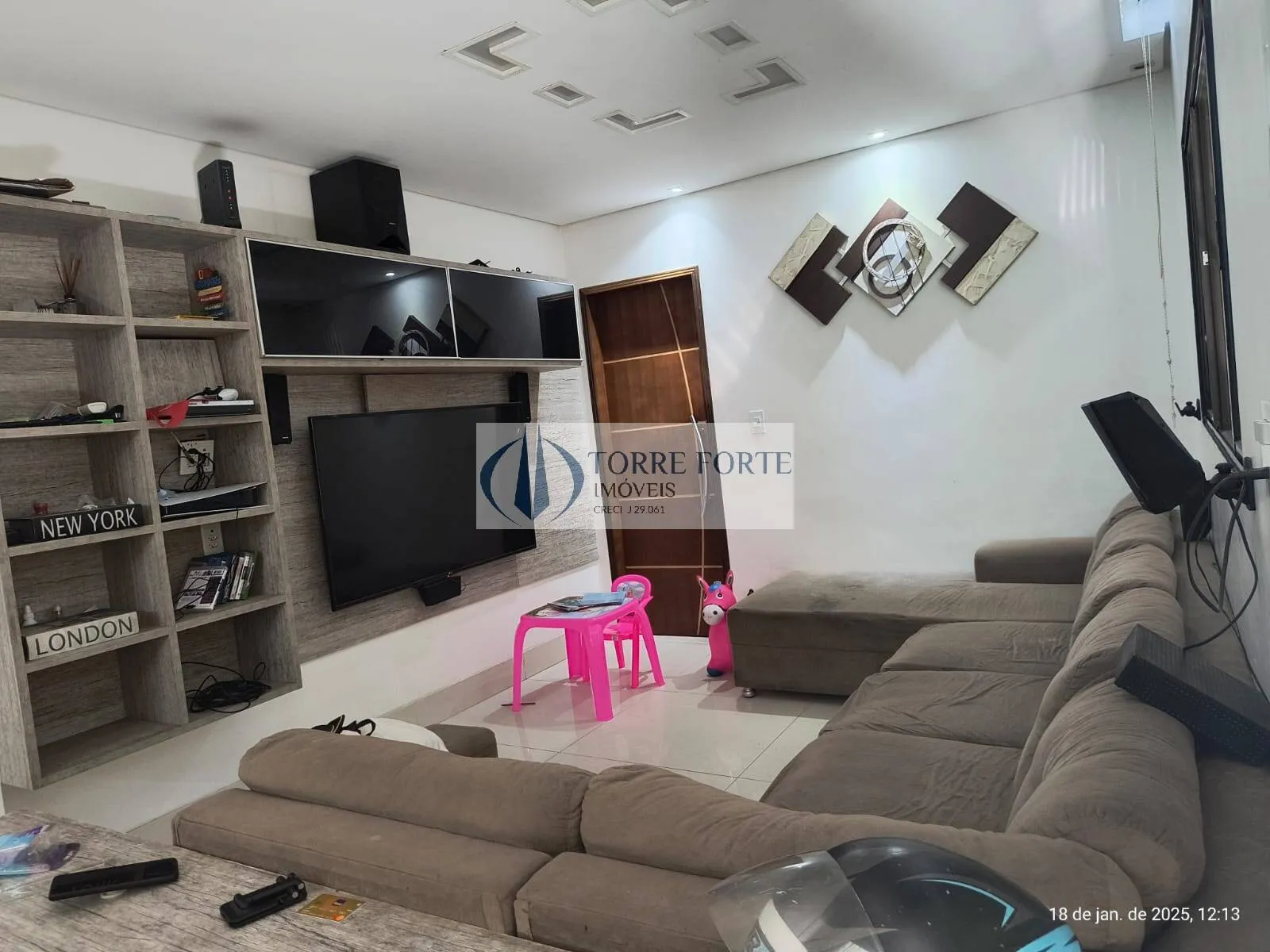 Imagem Linda Casa em São Mateus com 3 dormitórios e 2 vagas