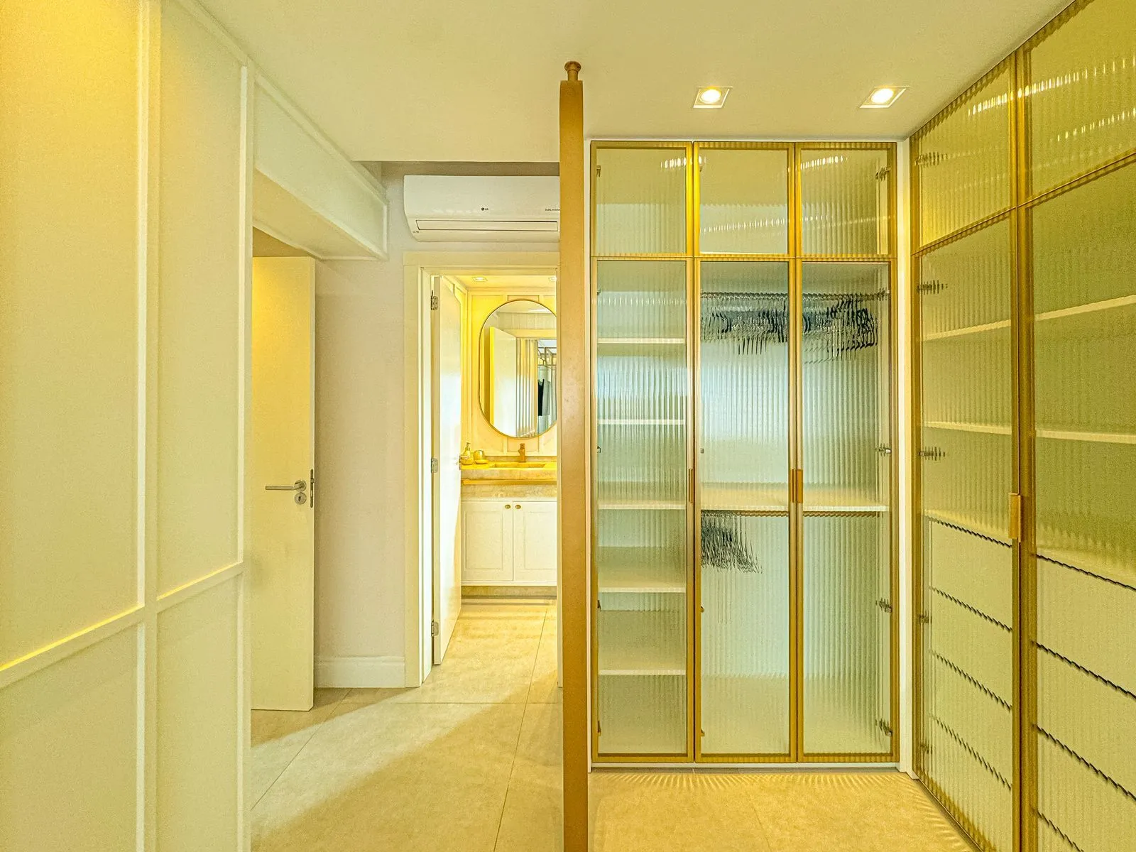 Imagem Cobertura à venda em Torres, Centro, com 3 quartos, 258m2