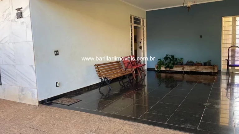 Imagem Imperdível oportunidade: Casa comercial à venda no Alto da Boa Vista em Ribeirão Preto-SP, com 3 quartos, 1 suíte e 4 vagas de garagem!