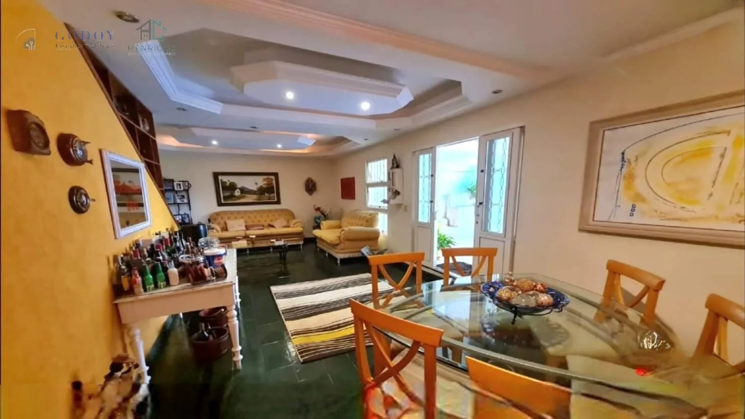 Imagem Casa com Potencial para Pousada - Localização Privilegiada