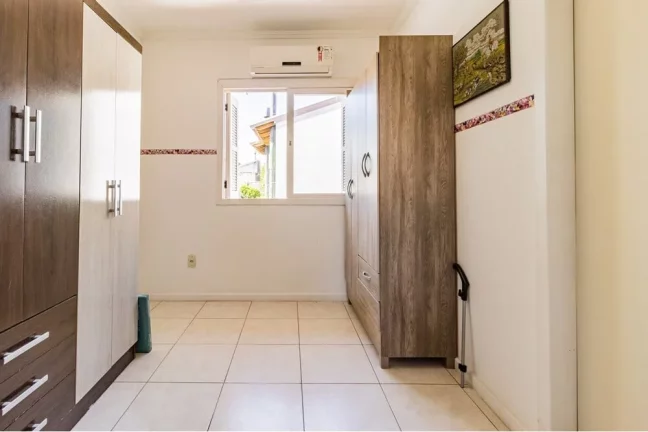 Imagem Casa para venda no bairro Guarujá em Porto Alegre