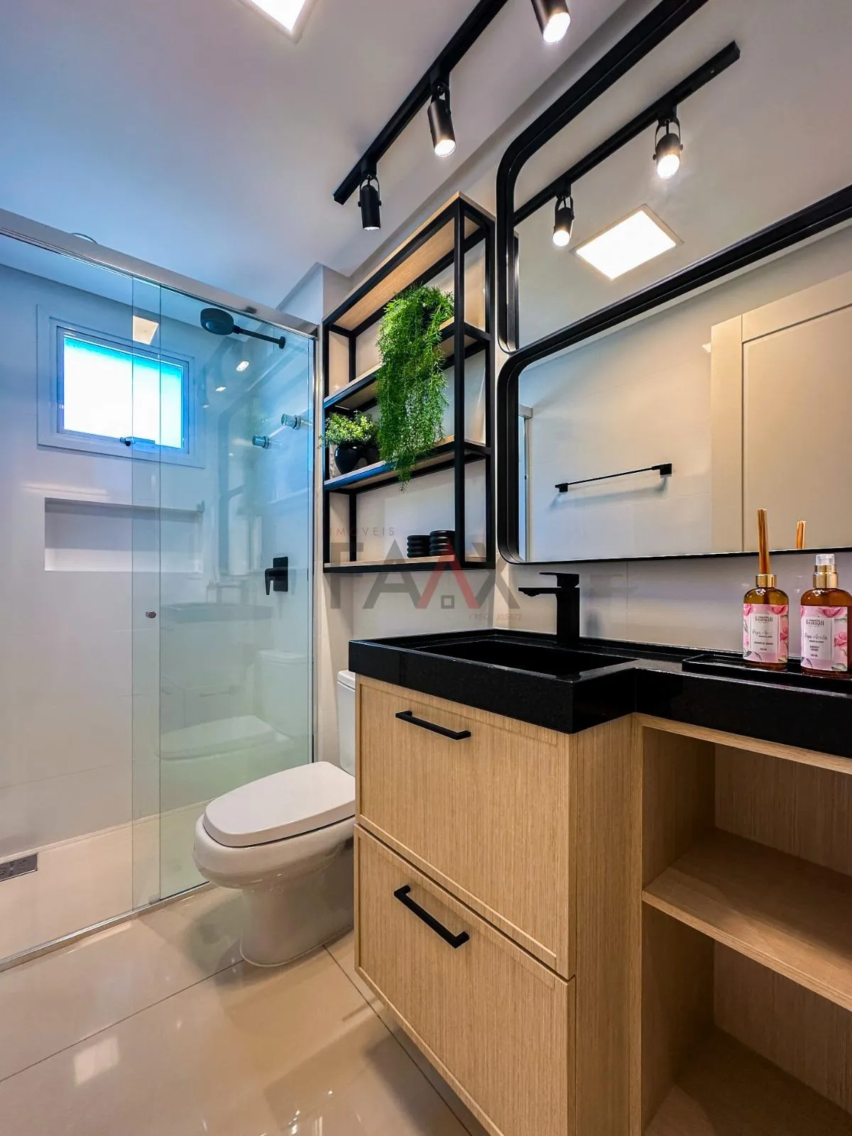Imagem Apartamento com TERRAÇO no Château de Florence em Itapema SC com vista pro o mar