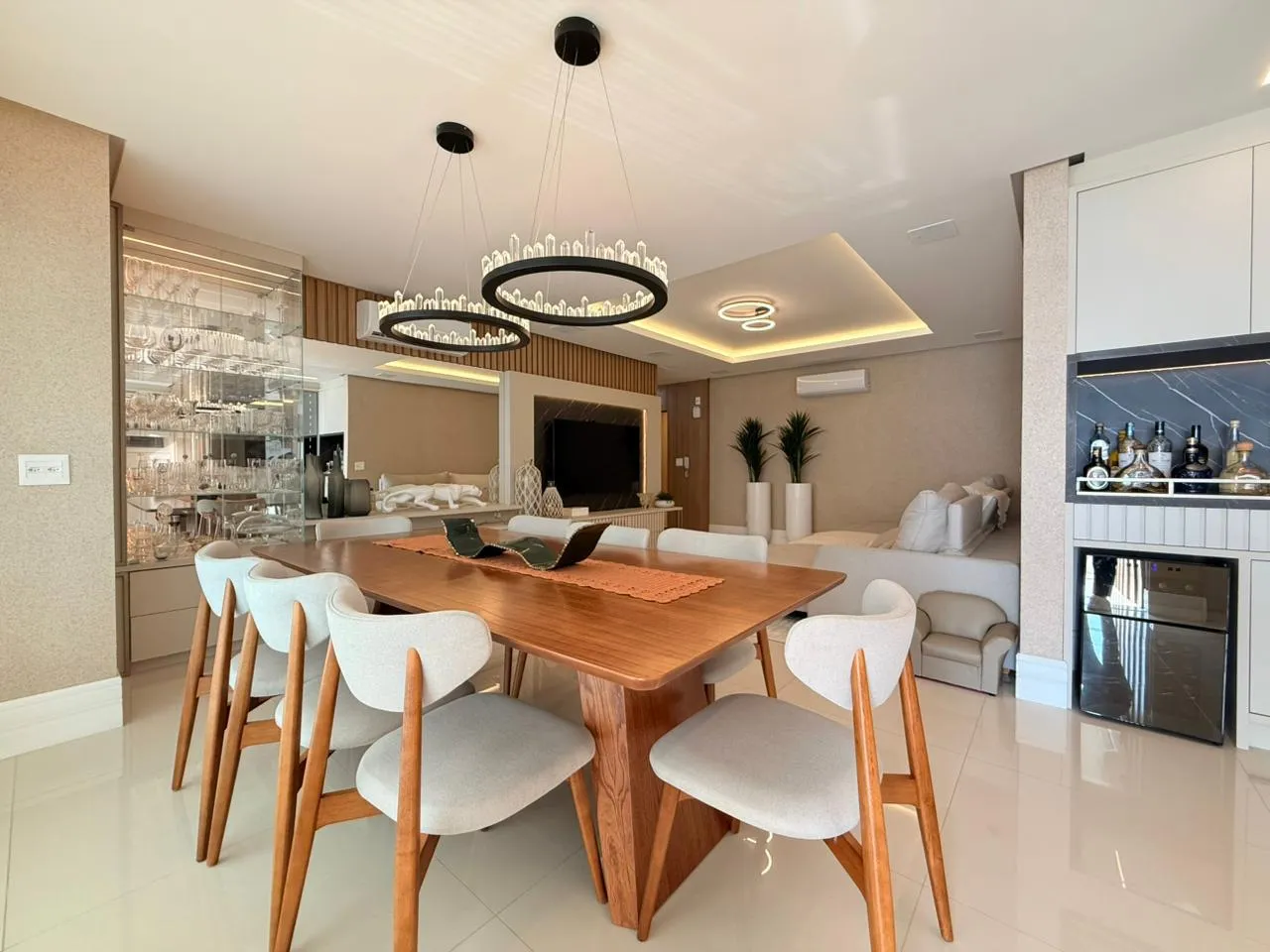 Imagem Apartamento com vista para o mar à venda com 292m2 por R$ 9.500.000,00