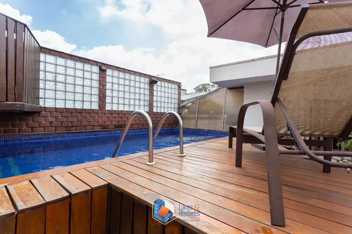 Imagem Casa de vila para venda em Planalto Paulista com 4 quartos, sendo 2 suítes, 330m²