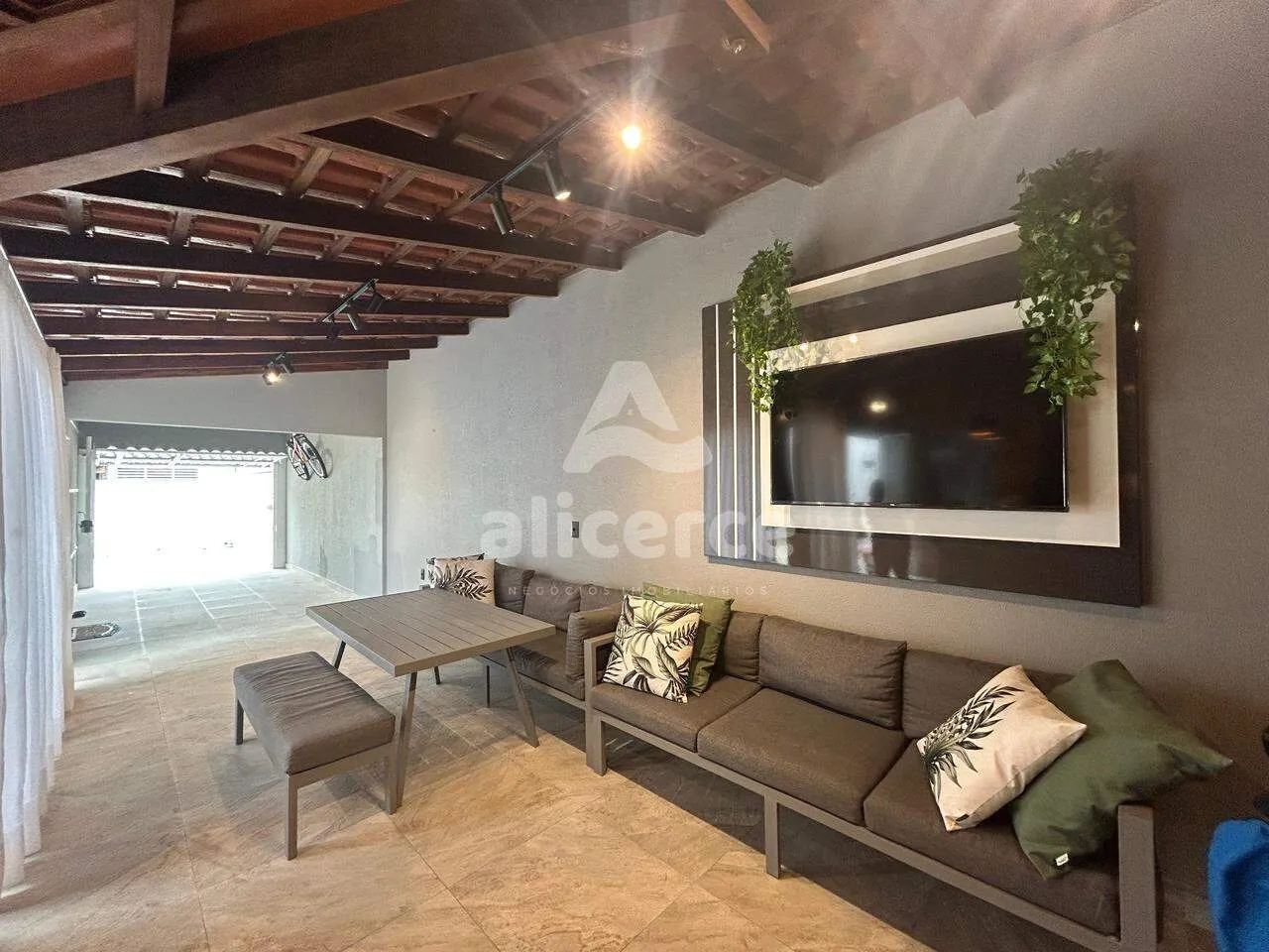 Imagem Casa à venda com 2 quartos , 87m² em Forquilhas São José