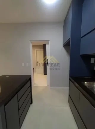 Imagem Sobrado em condominio com vista de frente pra a pedra grande