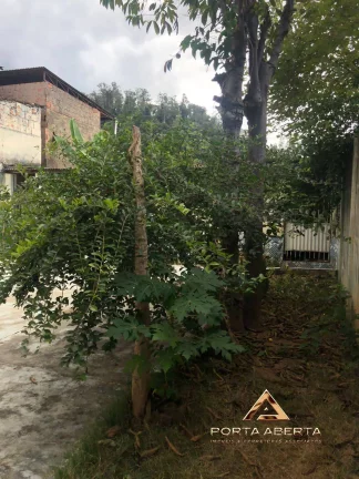 Imagem Casa de 3 Quartos, sendo 1 suite - Quitandinha - COD 13755