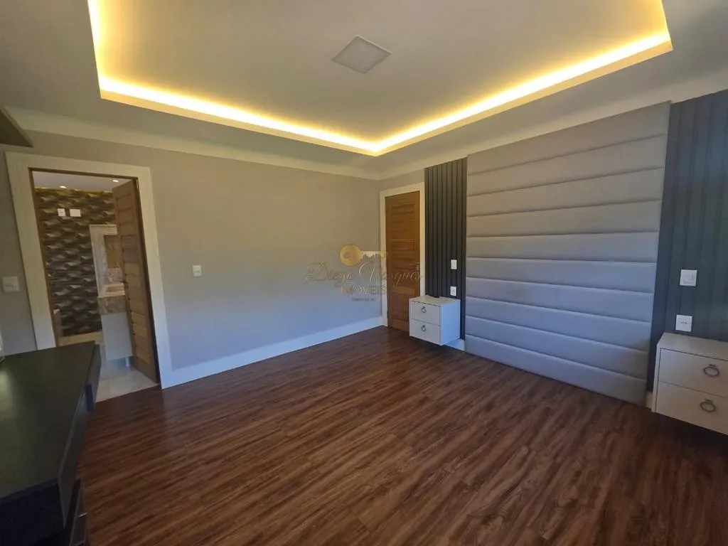 Imagem Casa em Condomínio para Venda em Teresópolis / RJ no bairro Cascata do Imbuí