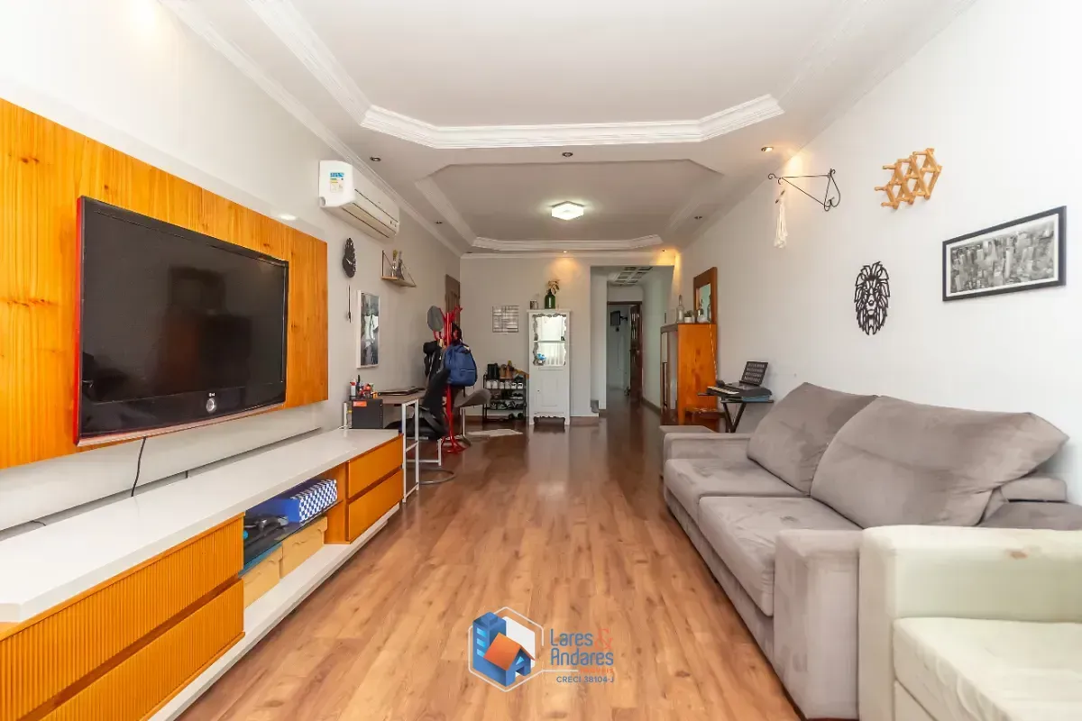 Imagem Sobrado para venda em Parque São Domingos com 3 quartos, sendo 3 suítes, 190m²