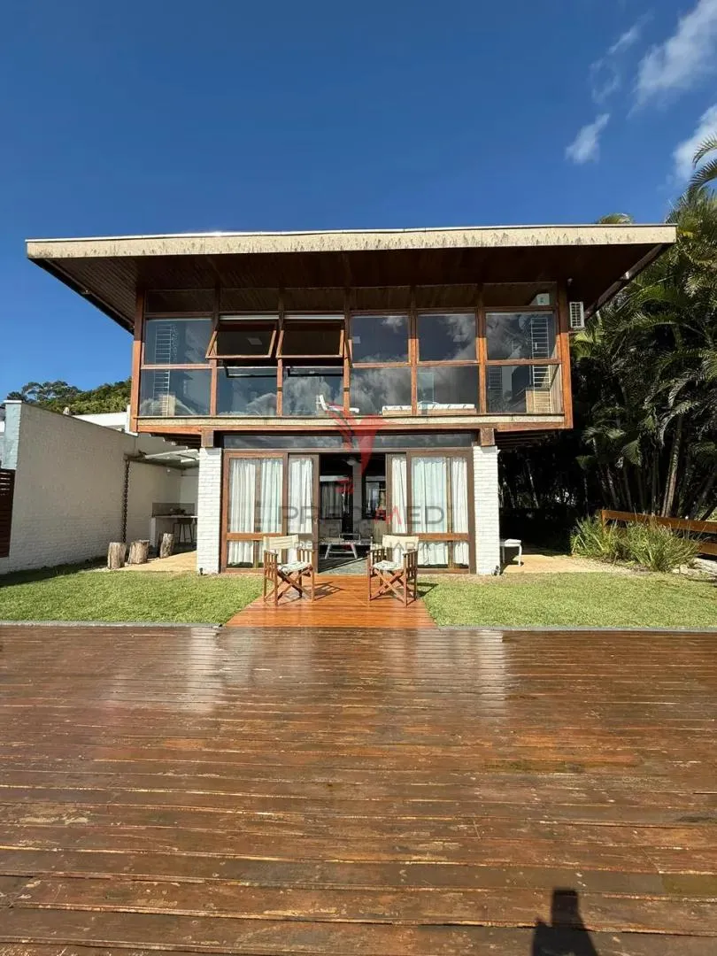 Imagem Casa de super luxo toda mobilada , para locação O Epítome do Luxo e Conforto em Cabeçudas