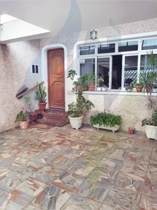 Foto do imóvel Casa de 3 dormitórios sendo 1 suíte, 5 banheiros, 2 vagas, com 210m² em Rudge Ramos, São Bernardo do Campo