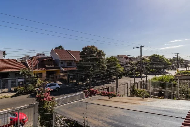 Imagem Casa para venda no bairro Guarujá em Porto Alegre