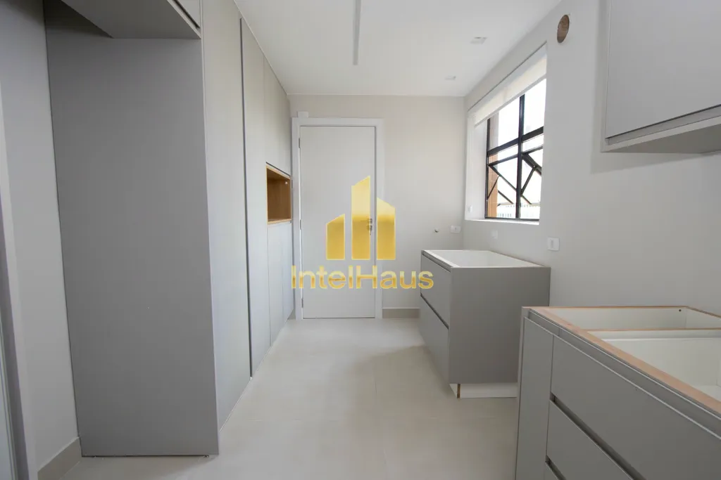 Imagem Excelente apartamento no Edifício Porto Pacífico, localizado em uma das regiões mais nobres do Ec...