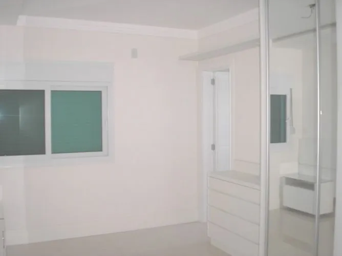 Imagem Casa para Venda - 462m², 6 dormitórios, sendo 6 suites, 3 vagas - Atlântida