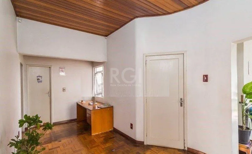 Imagem Predio para Venda - 120m², 3 dormitórios, 3 vagas - Partenon
