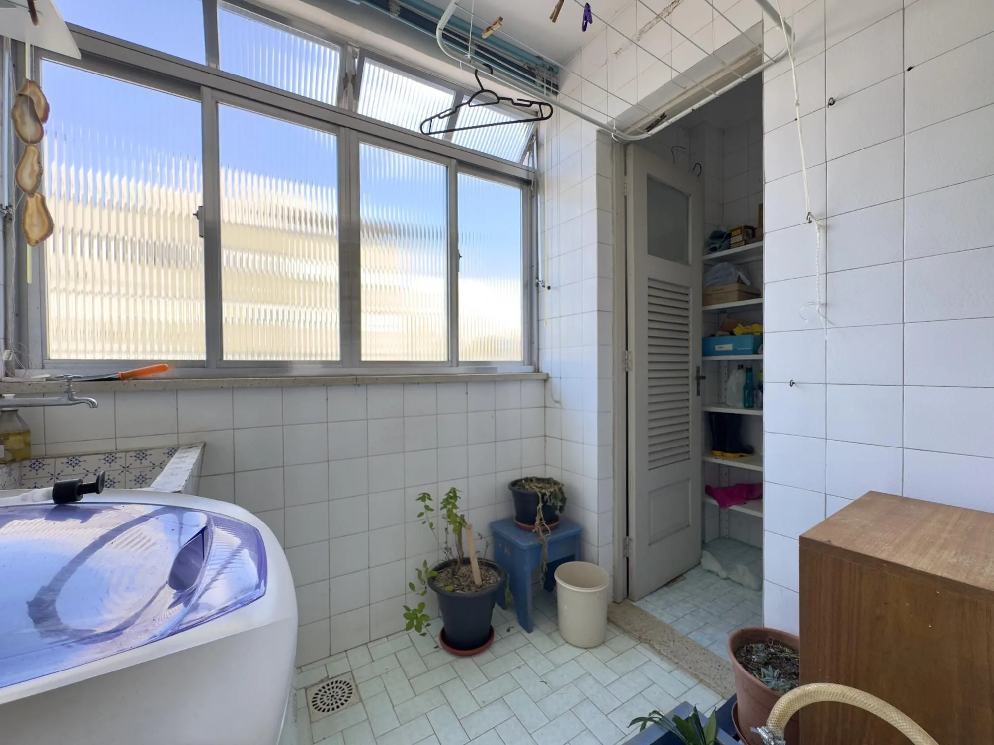 Imagem Apartamento amplo de 2 dormitório ao lado do Mãe de Deus e próximo da Orla