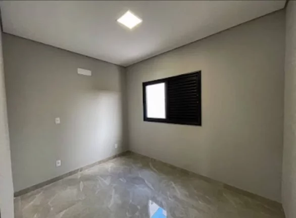 Imagem CASA COM PISCINA 03 DORMITÓRIOS SUÍTE CONDOMINIO HORTO FLORESTAL VILLAGIO